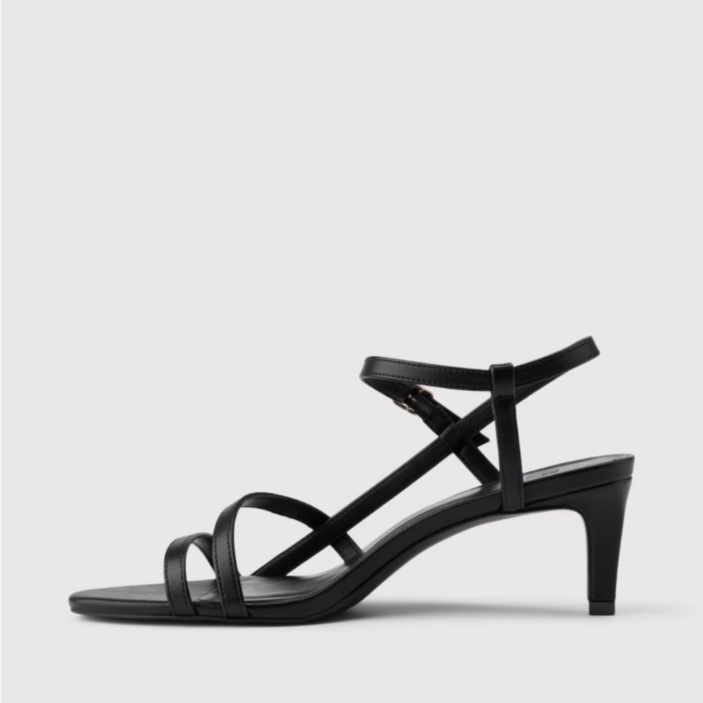 GAP Strappy Heels - Picture 3 of 7